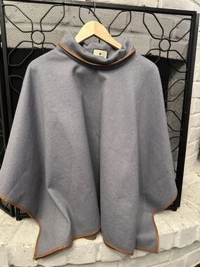 Tuckernuck Gray Cape with Tan Trim Accents